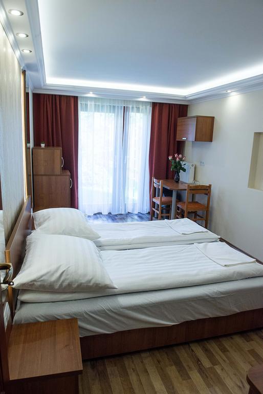Bl.Apartmanhaz Ii. Сегед Экстерьер фото